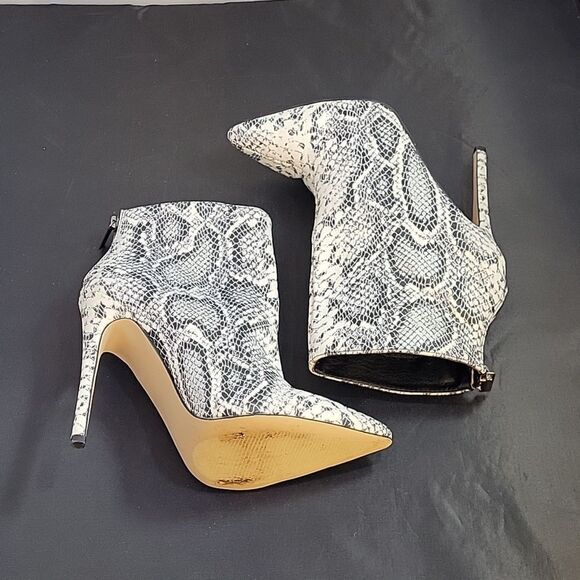 SHOEDAZZLE POINTED TOE STILETTOS BACK ZIPPER CLOSURE WOMEN"S HEELED ANKLE BOOT - Picture 8 of 14